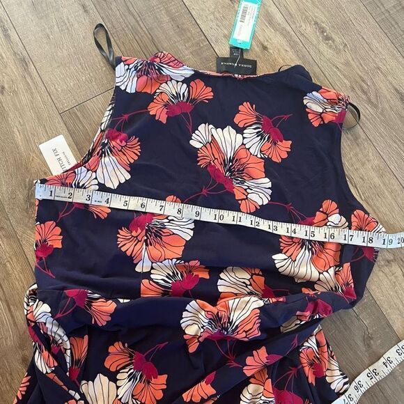 Stitch Fix I Donna
Morgan Laddie Faux
Wrap Dress, size 14 W - Picture 5 of 7